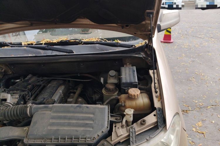 Used Wuling Hongguang 2010 1.2L Standard Version China IV Engine Bay Left