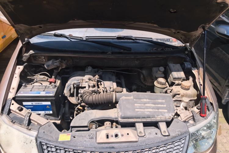 Used Wuling Hongguang 2010 1.2L Standard Version China IV Engine Bay