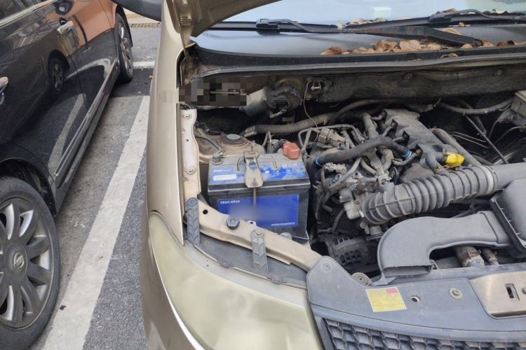 Used Wuling Hongguang 2010 1.4L Base Version Engine Bay Right