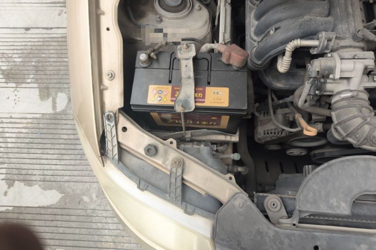 Used Wuling Hongguang 2010 1.2L Base Version China IV Standard Engine Bay Right