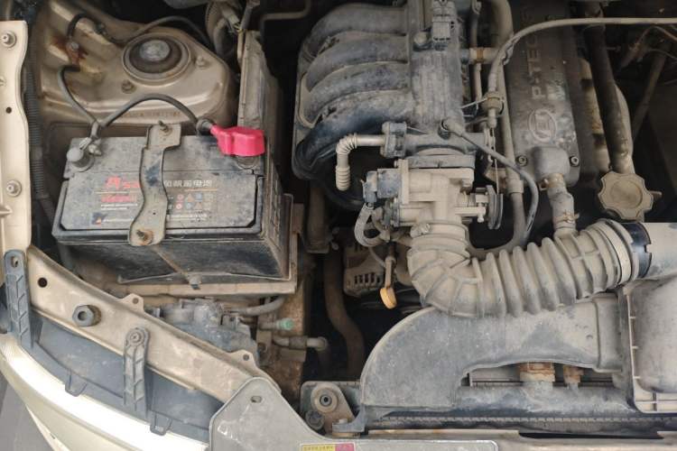 Used Wuling Hongguang 2010 1.2L Standard Version China IV Engine Bay Right