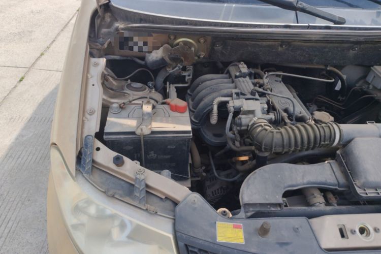Used Wuling Hongguang 2010 1.2L Base Version China IV Standard Engine Bay Right