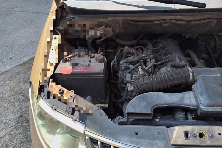 Used Wuling Hongguang 2010 1.4L Luxury Model Engine Bay Right