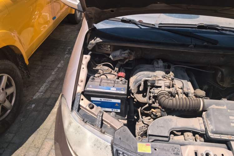 Used Wuling Hongguang 2010 1.2L Standard Version China IV Engine Bay Right
