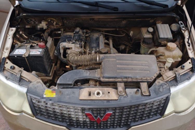 Used Wuling Hongguang 2010 1.2L Base Version China IV Standard Engine Bay