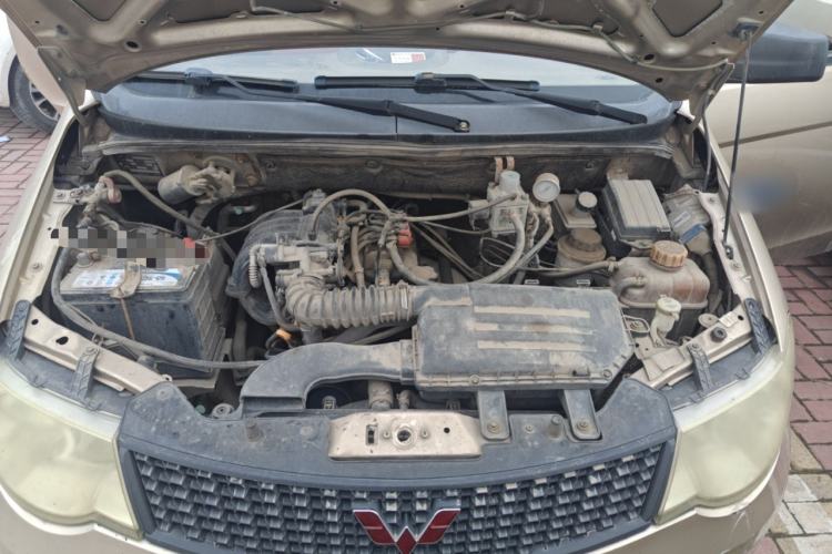 Used Wuling Hongguang 2010 1.2L Base Version China IV Standard Engine Bay