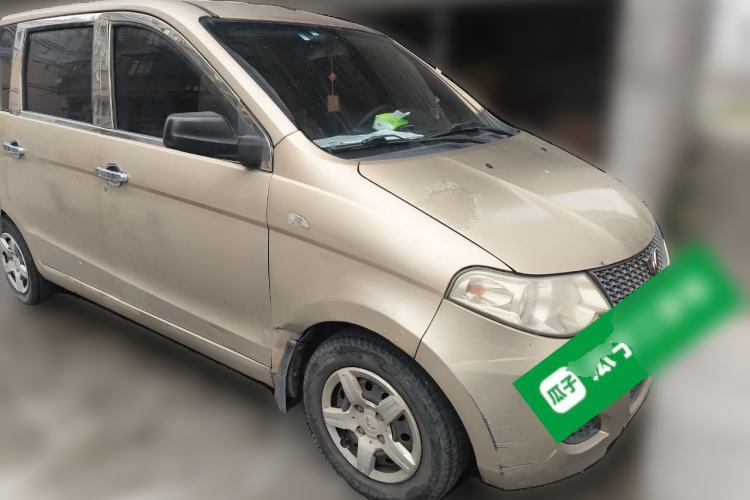 Used Wuling Hongguang 2010 1.2L Base Version China IV Standard Front Right 45 Deg