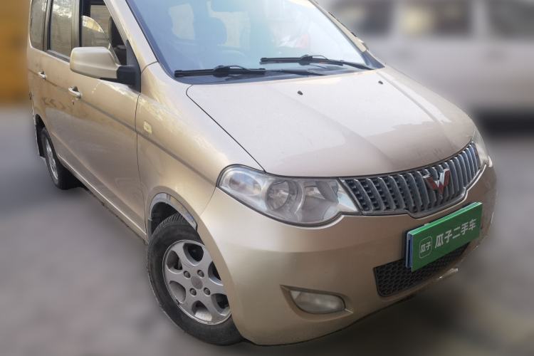 Used Wuling Hongguang 2010 1.4L Luxury Model Front Right 45 Deg