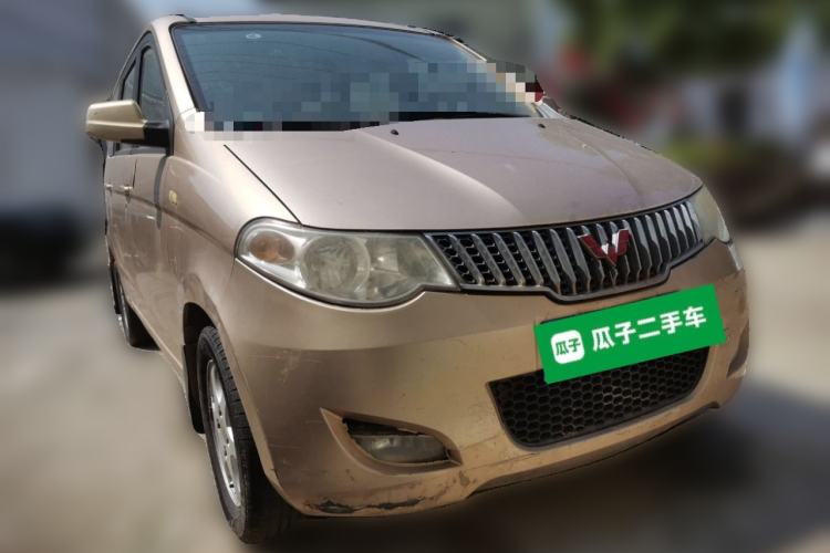Used Wuling Hongguang 2010 1.4L Luxury Model Front Right 45 Deg