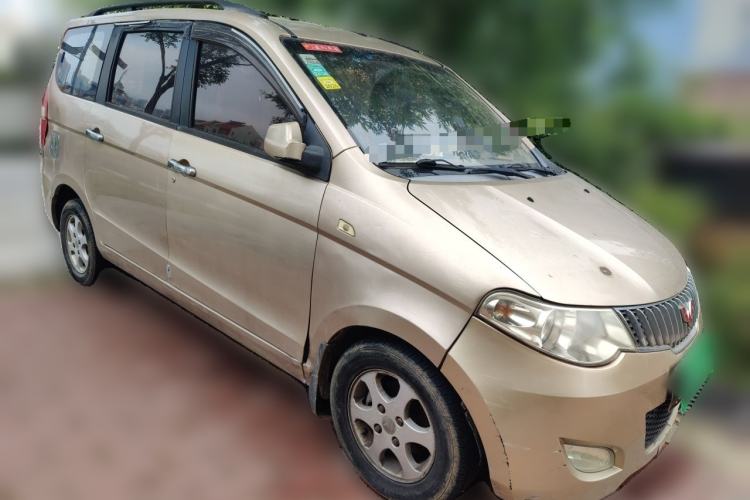 Used Wuling Hongguang 2010 1.4L Comfort Version Front Right 45 Deg