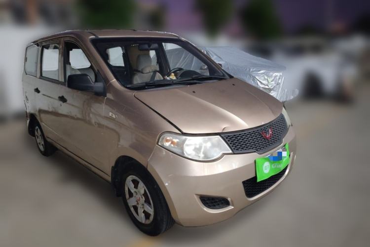 Used Wuling Hongguang 2010 1.2L Base Version China IV Standard Front Right 45 Deg