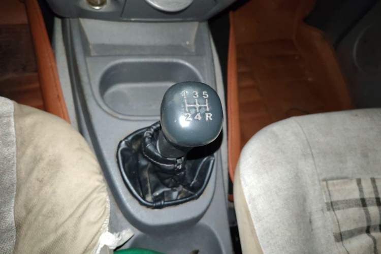 Used Wuling Hongguang 2010 1.2L Base Version China IV Standard Gear Lever