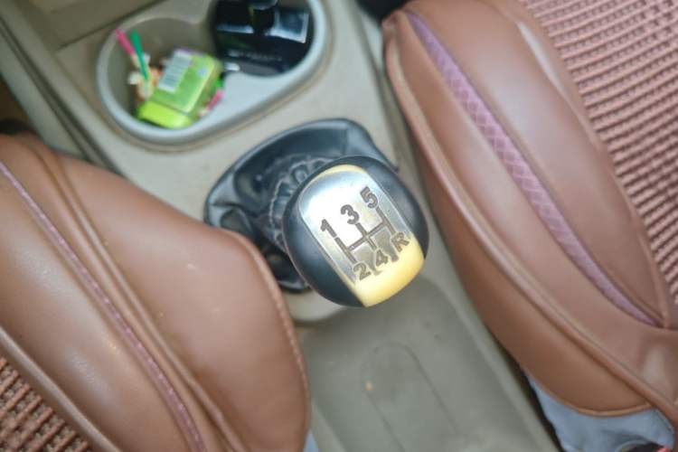 Used Wuling Hongguang 2010 1.2L Standard Version China IV Gear Lever
