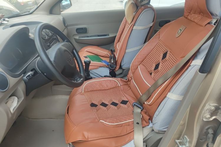 Used Wuling Hongguang 2010 1.2L Practical Version China IV Left Front Seat