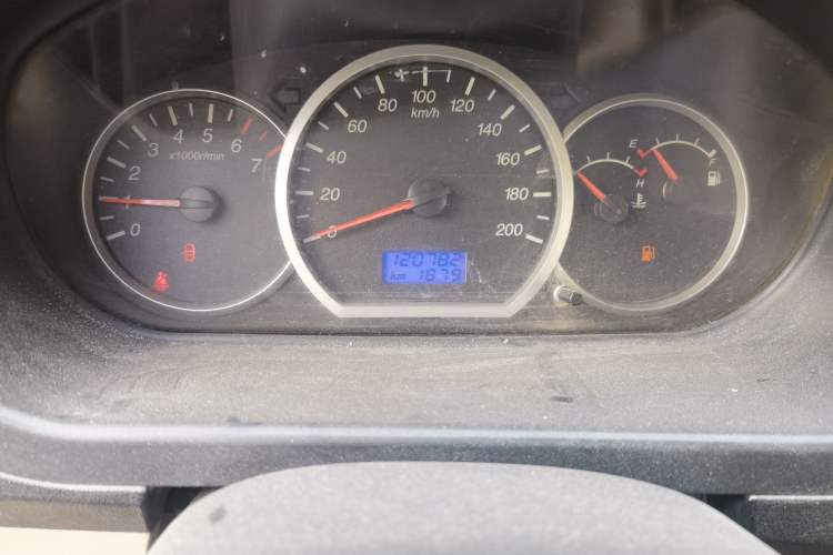 Used Wuling Hongguang 2010 1.4L Luxury Model Odometer Close Up