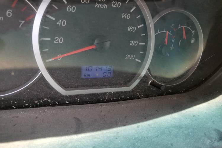 Used Wuling Hongguang 2010 1.4L Luxury Model Odometer Close Up