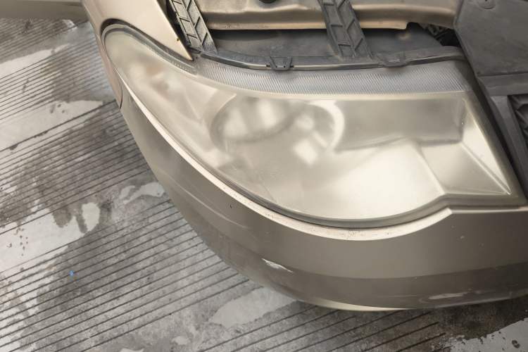 Used Wuling Hongguang 2010 1.2L Base Version China IV Standard Right Front Headlight