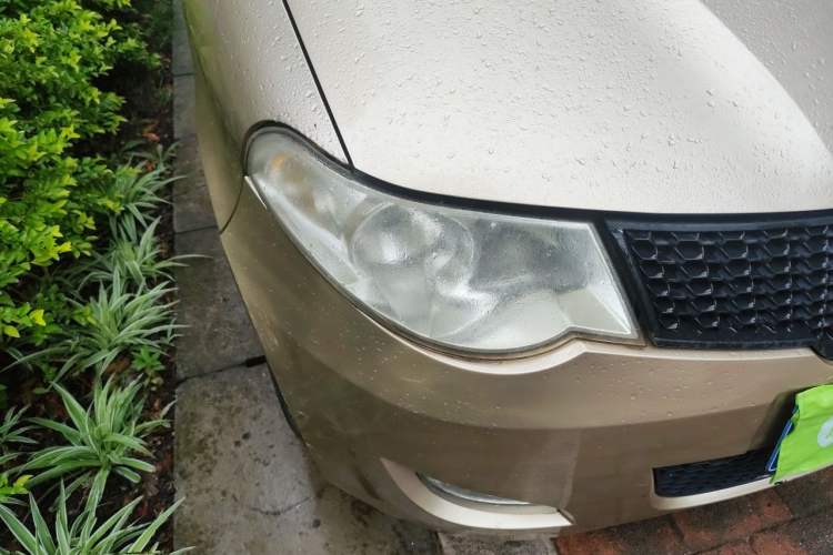 Used Wuling Hongguang 2010 1.4L Standard Version Right Front Headlight