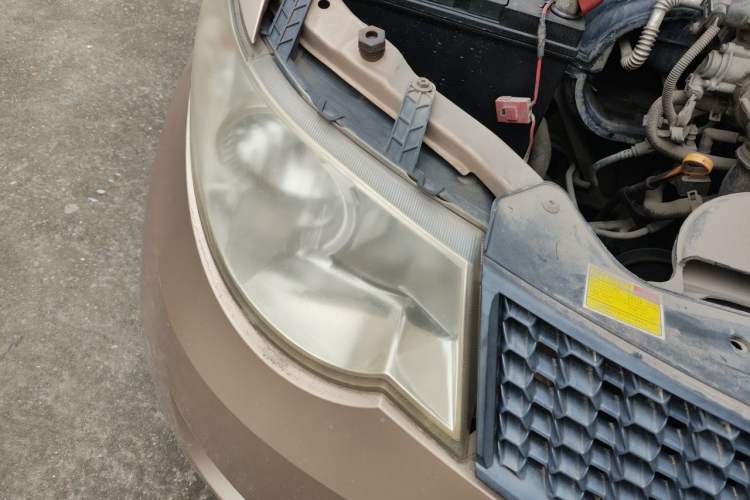 Used Wuling Hongguang 2010 1.2L Base Version China IV Standard Right Front Headlight