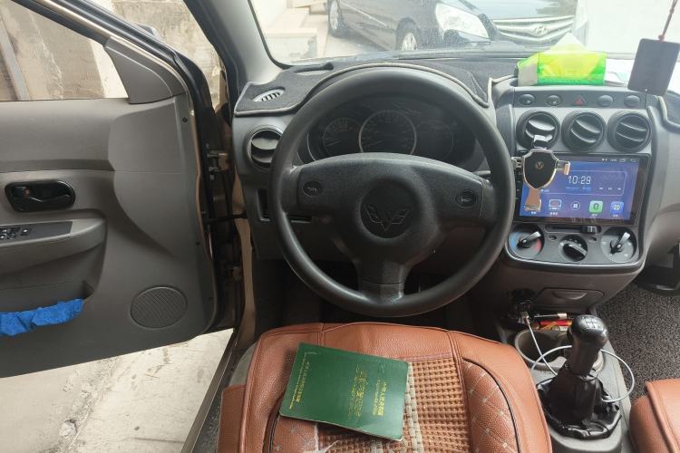 Used Wuling Hongguang 2010 1.2L Base Version China IV Standard Steering Wheel