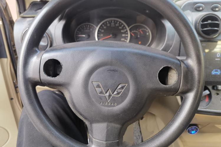 Used Wuling Hongguang 2010 1.4L Luxury Model Steering Wheel