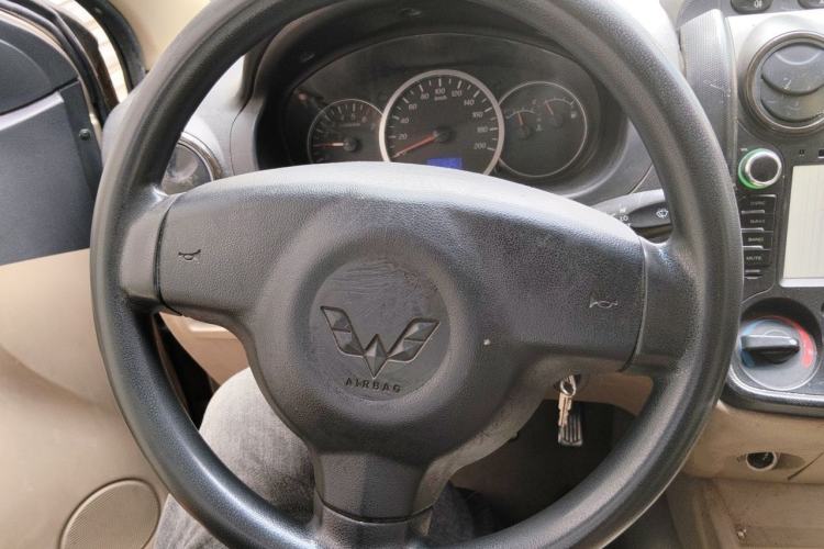 Used Wuling Hongguang 2010 1.4L Luxury Model Steering Wheel