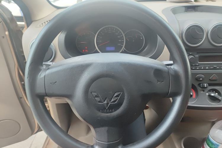 Used Wuling Hongguang 2010 1.2L Practical Version China IV Steering Wheel