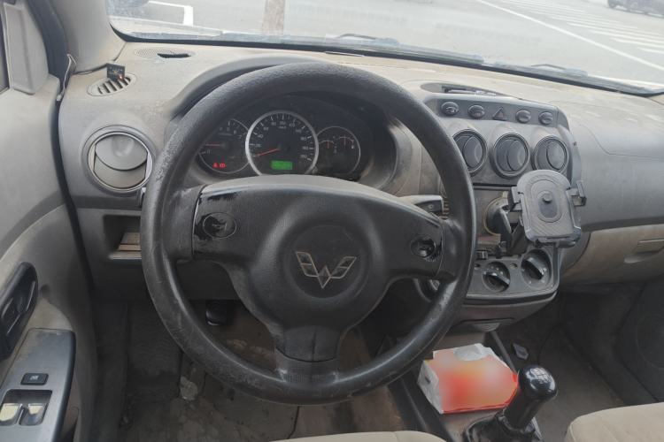 Used Wuling Hongguang 2010 1.2L Base Version China IV Standard Steering Wheel