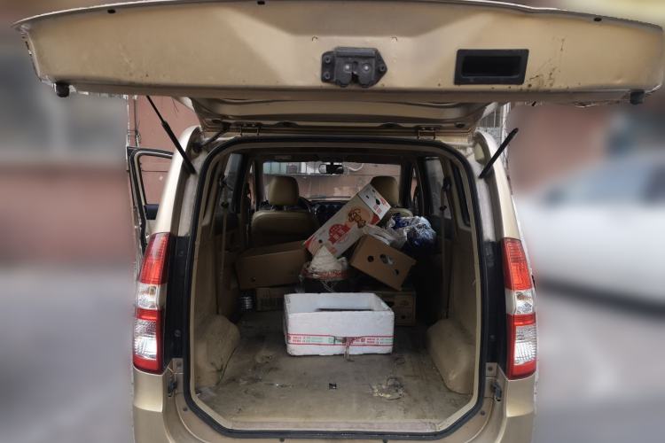 Used Wuling Hongguang 2010 1.4L Luxury Model Trunk