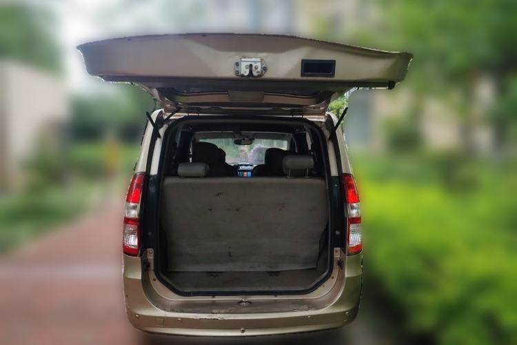 Used Wuling Hongguang 2010 1.4L Standard Version Trunk