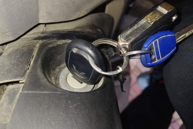 Used Wuling Hongguang 2010 1.2L Base Version China IV Standard Vehicle Key
