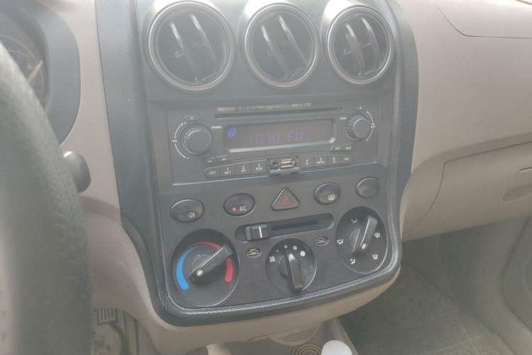 Used Wuling Hongguang 2013 1.5L Comfort Model Audio And AC Panel