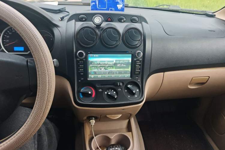 Used Wuling Hongguang 2013 1.5L Luxury Model Audio And AC Panel