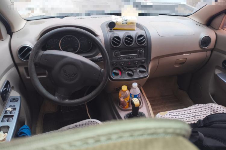 Used Wuling Hongguang 2013 1.5L Base Version Center Console