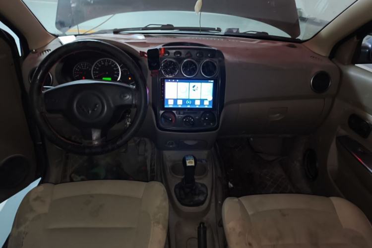 Used Wuling Hongguang 2013 1.5L Standard Version Center Console