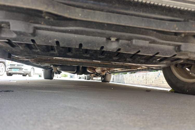 Used Wuling Hongguang 2013 1.5L S Comfort Model Chassis Front