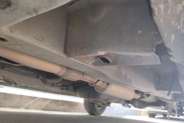 Used Wuling Hongguang 2013 1.2L S Comfort Model China IV Standard Chassis Front Left