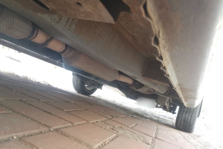 Used Wuling Hongguang 2013 1.5L Standard Version Chassis Front Left