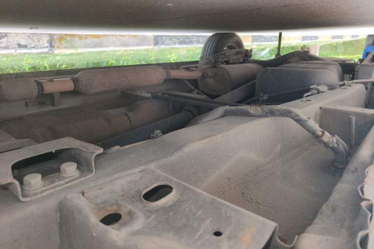 Used Wuling Hongguang 2013 1.5L Comfort Model Chassis Front Right