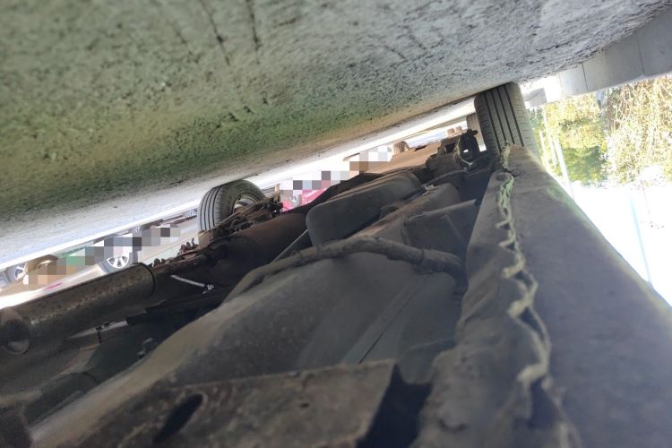 Used Wuling Hongguang 2013 1.5L Standard Version Chassis Front Right