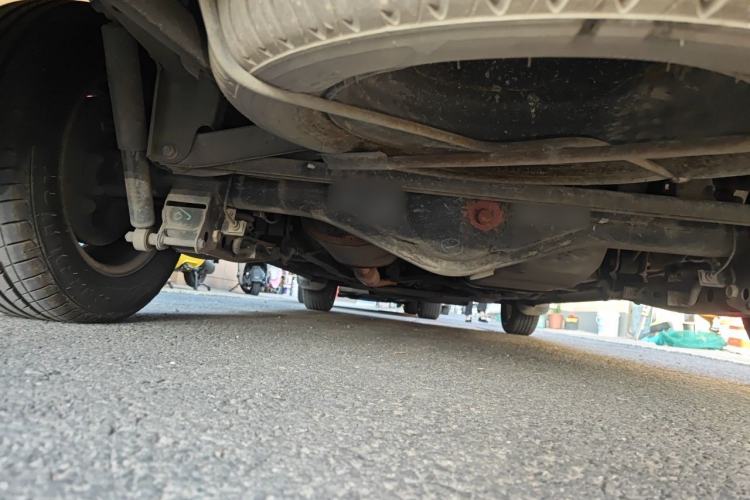 Used Wuling Hongguang 2013 1.5L Comfort Model Chassis Rear