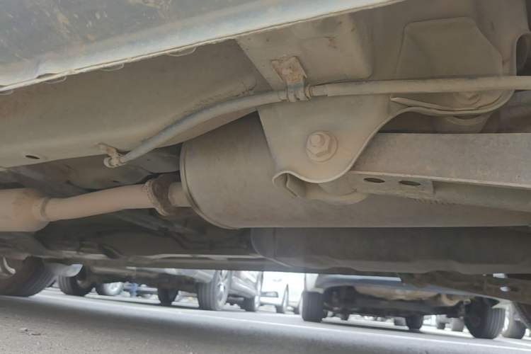 Used Wuling Hongguang 2013 1.5L Luxury Model Chassis Rear Left