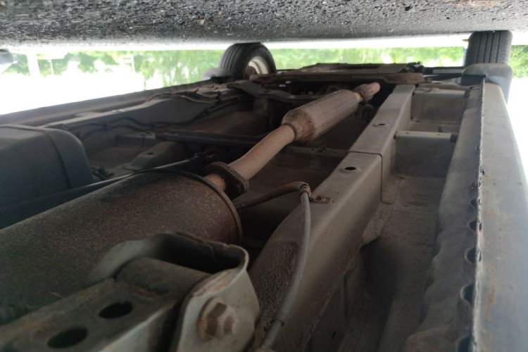 Used Wuling Hongguang 2013 1.5L Luxury Model Chassis Rear Left