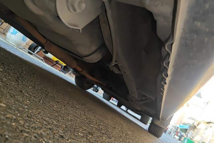 Used Wuling Hongguang 2013 1.5L Comfort Model Chassis Rear Right