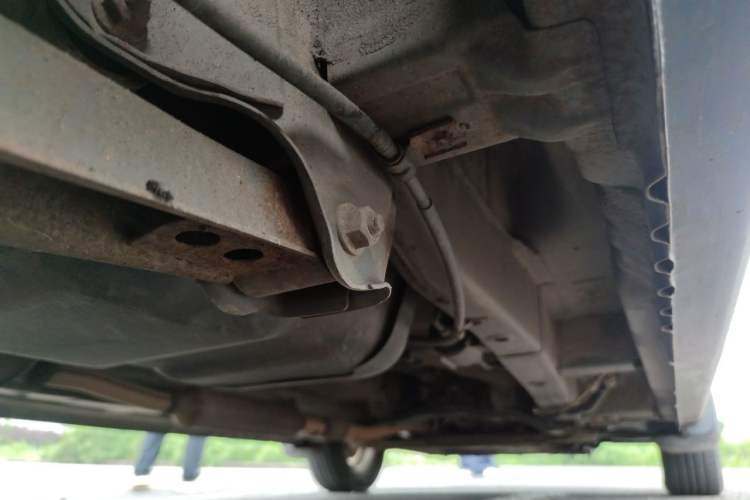 Used Wuling Hongguang 2013 1.5L Luxury Model Chassis Rear Right