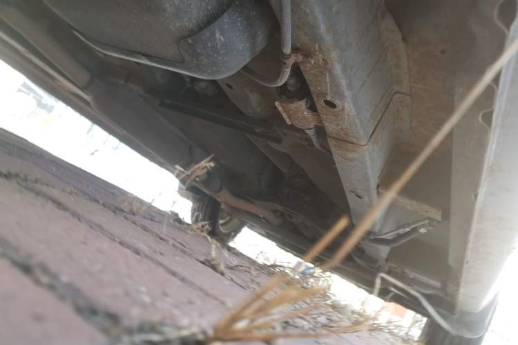 Used Wuling Hongguang 2013 1.5L Standard Version Chassis Rear Right