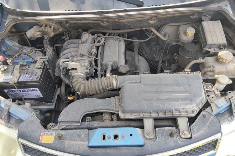 Used Wuling Hongguang 2013 1.2L S Comfort Model China IV Standard Engine Bay