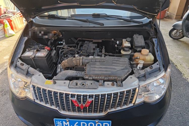 Used Wuling Hongguang 2013 1.5L Comfort Model Engine Bay