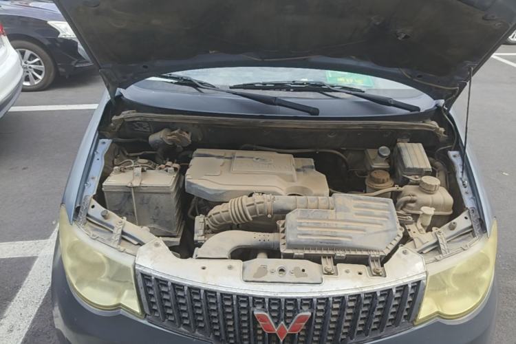 Used Wuling Hongguang 2013 1.5L Luxury Model Engine Bay