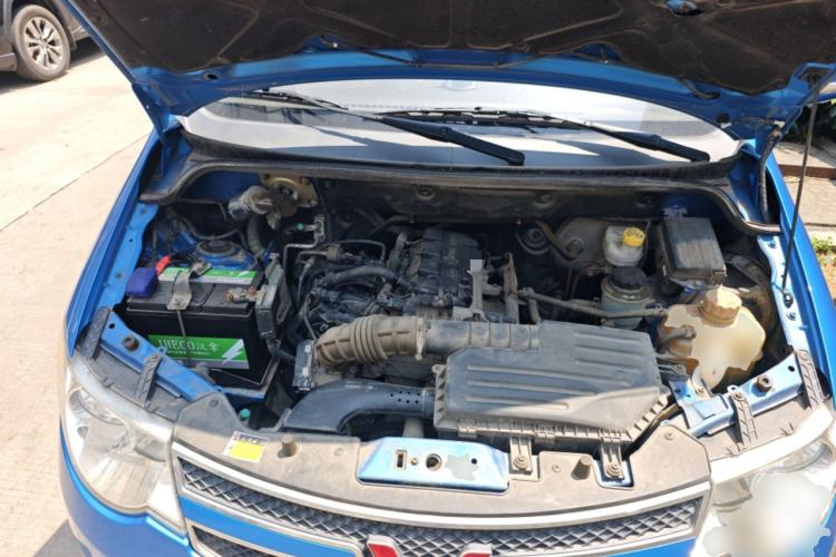 Used Wuling Hongguang 2013 1.5L S Comfort Model Engine Bay